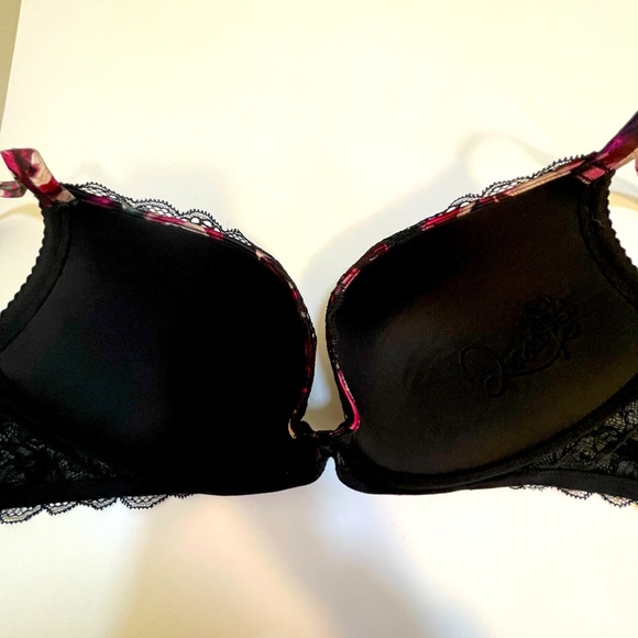 Marks and Spencer’s bra 34DD - Picture 3 of 6